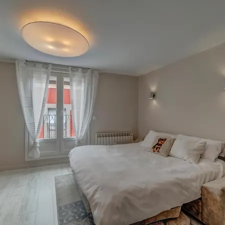 Bega Rooms Burgos by Clabao